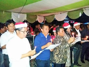 Dari Kiri ke Kanan: Edward Tigor Siahaan. Sukur Nababan. Maruap Siahaan. Nyonya Nikson Nababan Boru Simamora