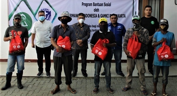 GAMKI DKI Jakarta Bersama Dermawan Indonesia Gelar Bansos Sembako Swadaya Bagi Pengamen, Pemulung Gerobak, Warga Kolong Jembatan dan Disabilitas