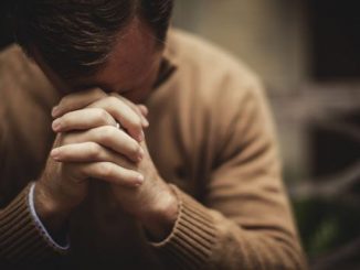 REFLEKSI ALKITAB: BERDOA TANPA LELAH DAN JEMU