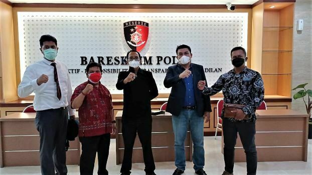 Dianggap Tak Adil, Tim Advokat Dampingi Muhamad Kace di Bareskrim Dianggap Tak Adil, Tim Advokat Dampingi Muhamad Kace di Bareskrim