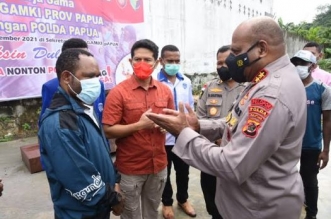 Sukseskan Pelaksanaan PON XX, Polda Papua Dan GAMKI Gelar Vaksinasi Massal
