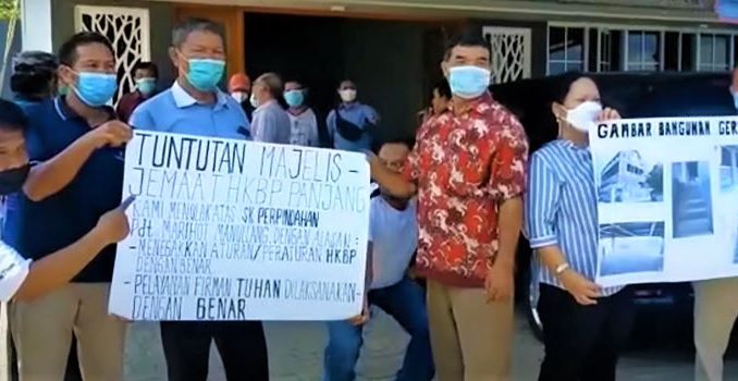 hkbp panjang lampung Aksi Damai Jemaat HKBP Pertanyakan Mutasi Pendeta dan Pembangunan Gereja