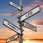 MENYIMAK DUA KATA KUNCI