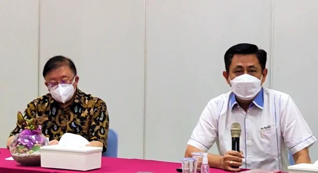 Ketum BPH GBI Pdt Dr Rubin Adi (Kanan) dan Sekum GBI Pdt dr Josafat Mesach, MTh