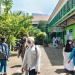 siswa dipaksa pakaian muslim